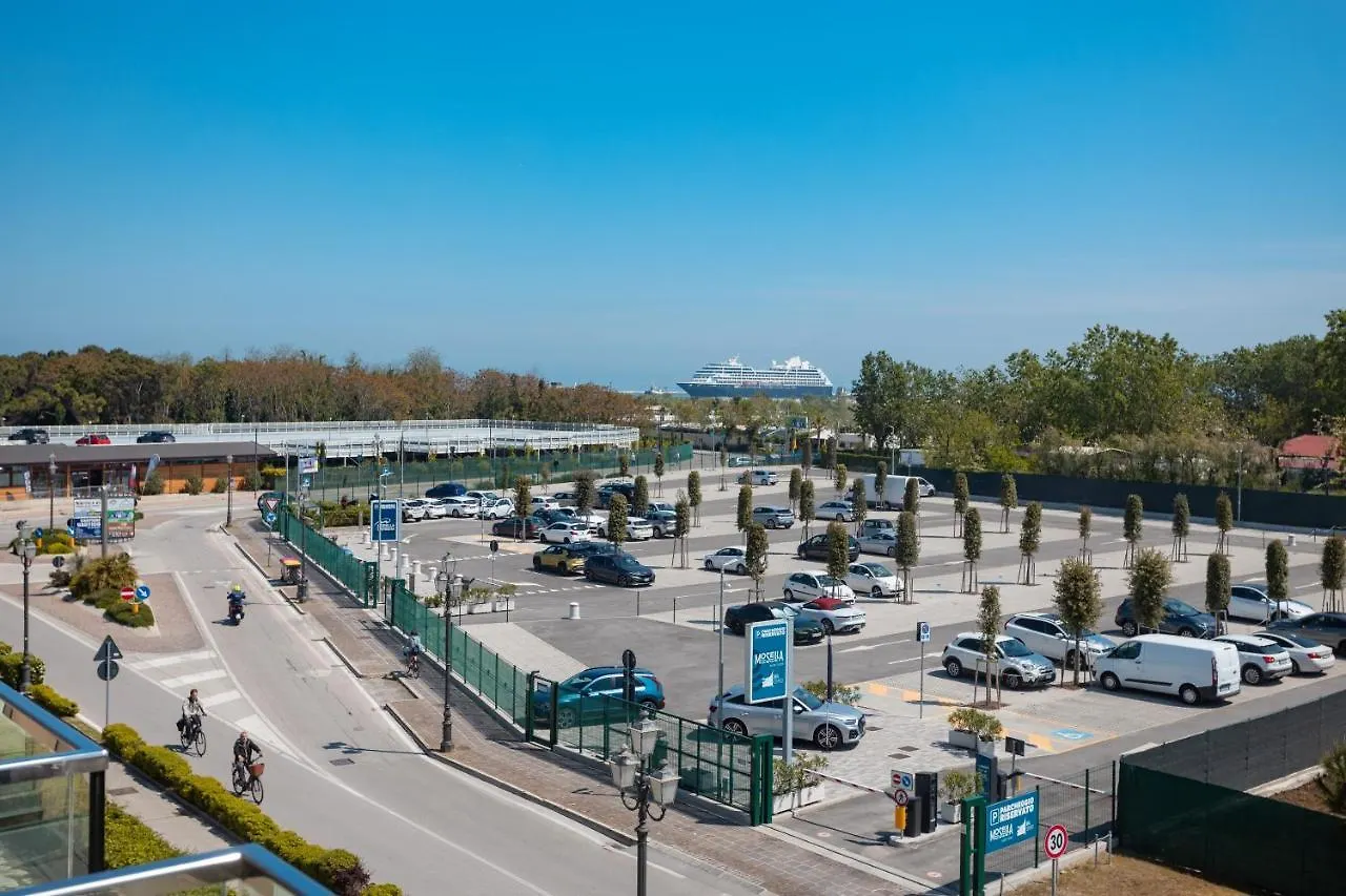 Mosella Suite Hotel Sottomarina