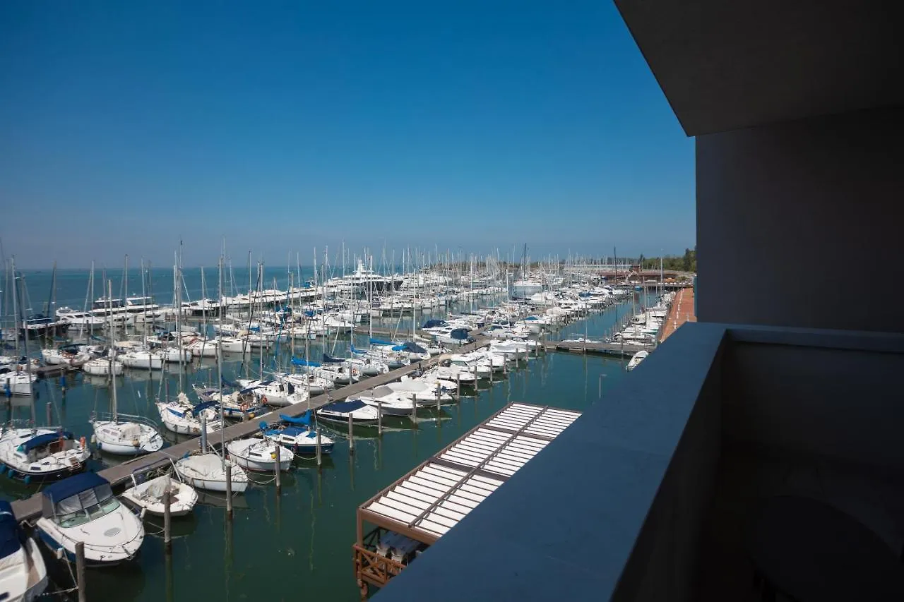 Mosella Suite Hotel Sottomarina 3*,  Italia